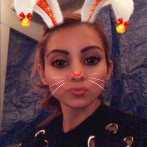 Meet your Posher, Iris